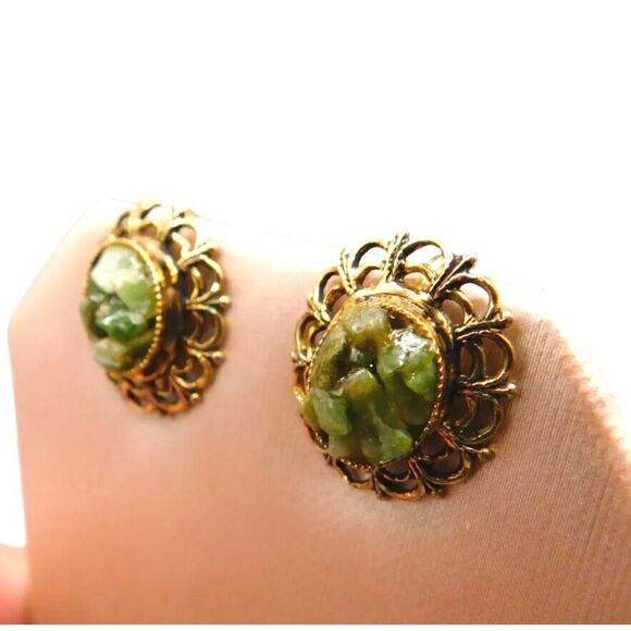Vintage Clip On Agate Earrings Green Clustered Chips Filigree Gold Tone - Picture 4 of 11